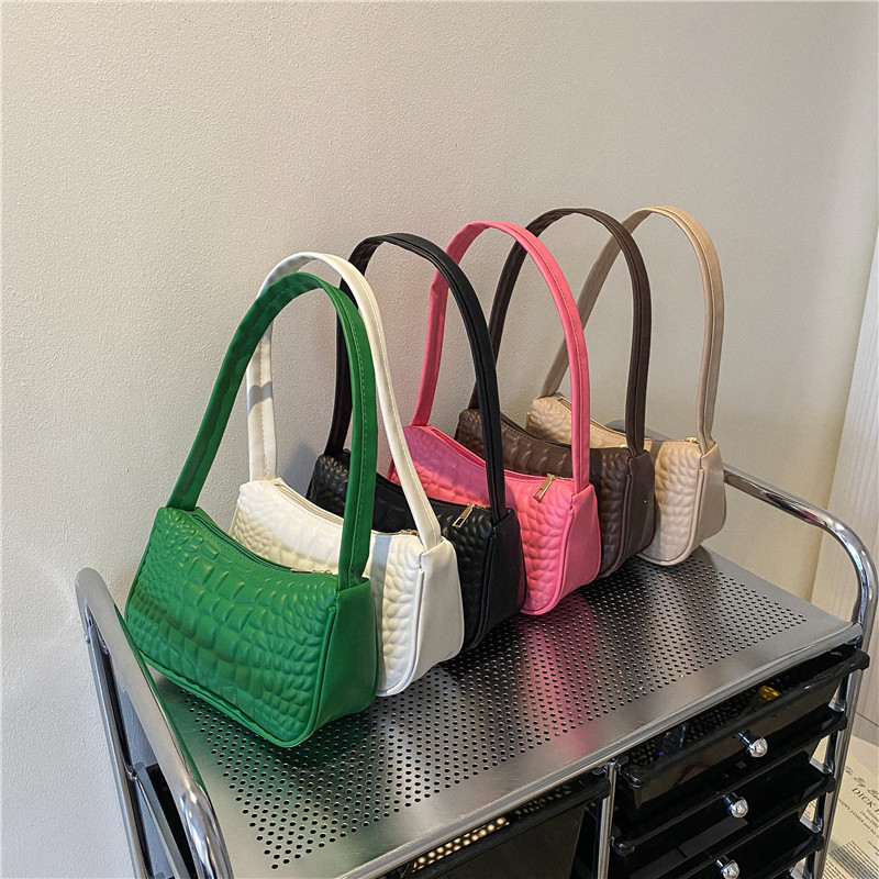 New 2022 Summer Casual Crocodile Pattern Shoulder Underarm Bag Fashion All-Match Simple Portable Coin Purse Bag Wholesale