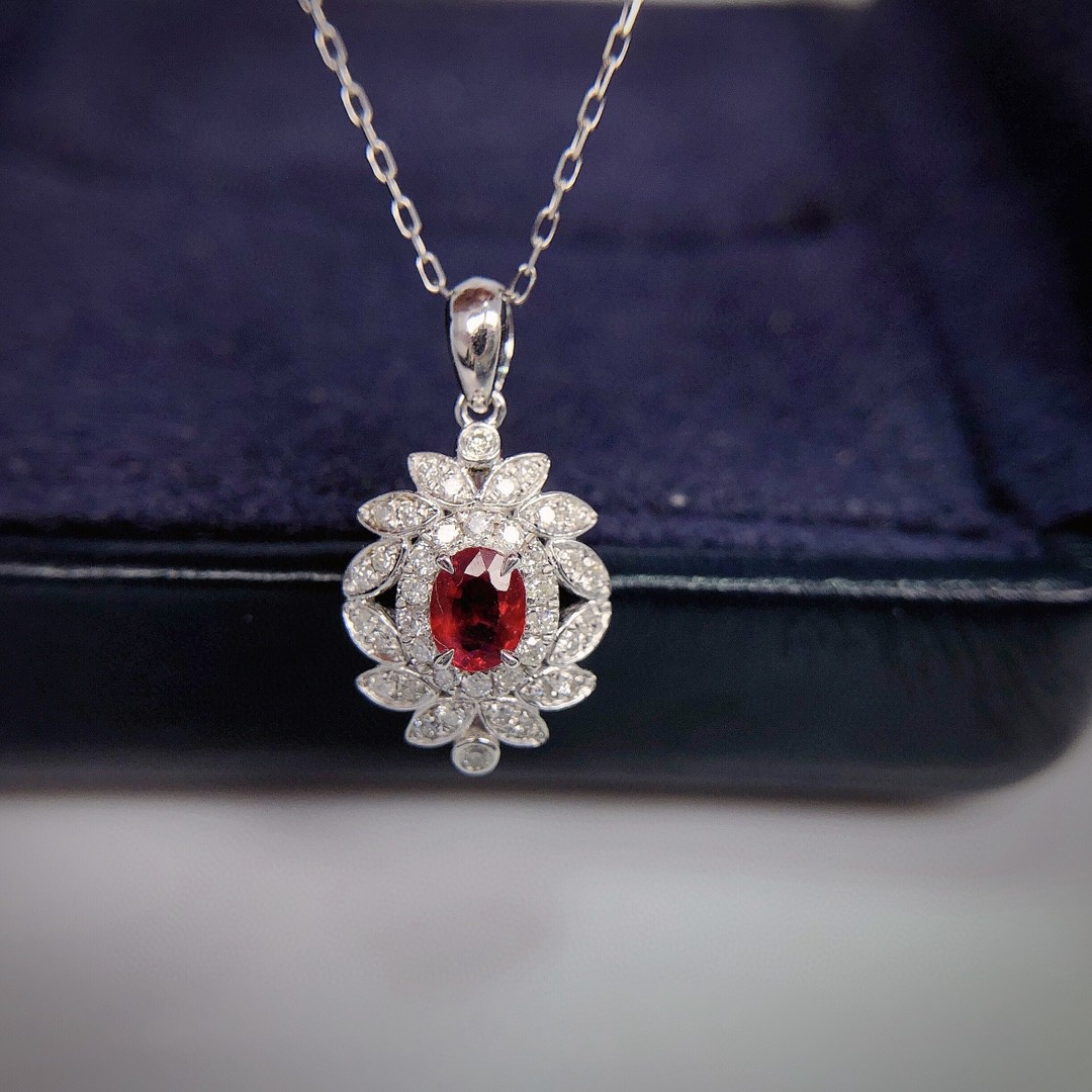 au750金红宝石吊坠 18k白金钻石项链 彩宝锁骨链主石30分钻石20分