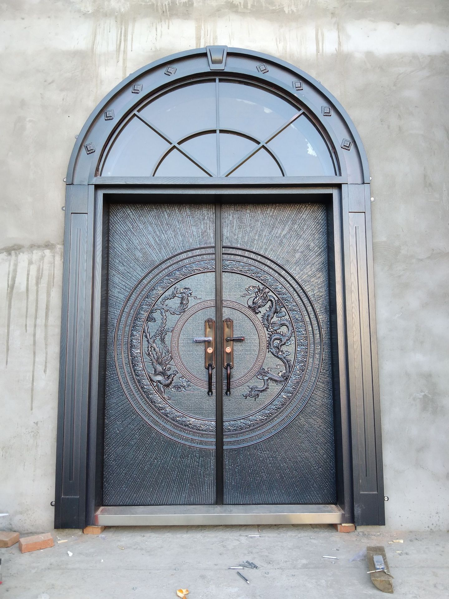 非标大门半圆弧气窗双开门仿真铜防盗门高档别墅进户门安全门厂家