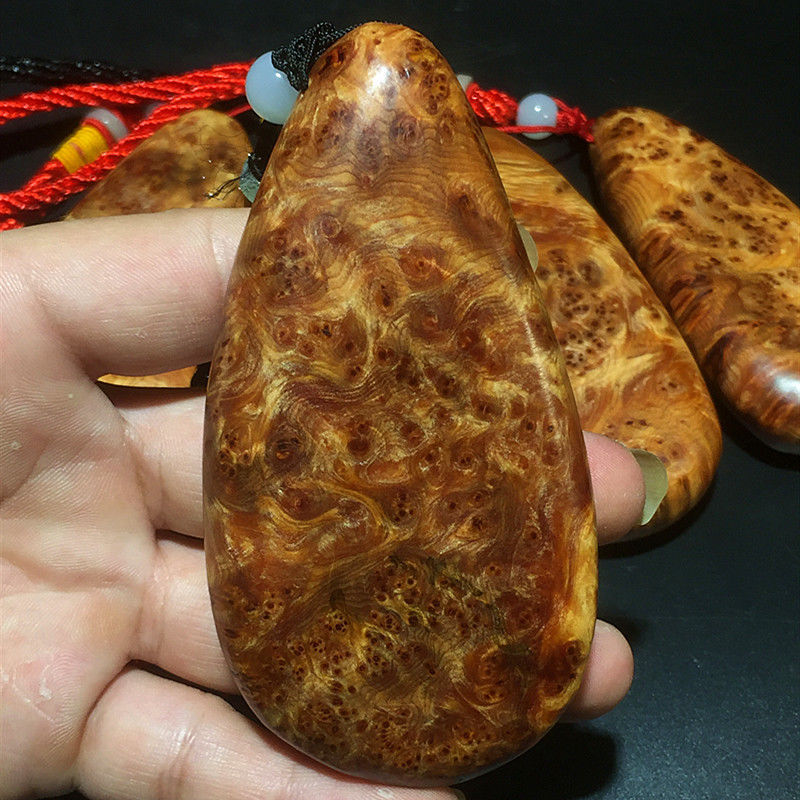 崖柏手把件满留疤 四川凉山崖柏原木陈化老料挂件随形工艺品文玩