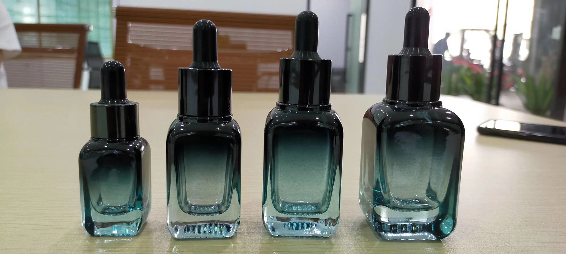 30ml精华液小棕瓶 护肤品原液瓶 透明四方瓶网格底玻璃瓶精油瓶