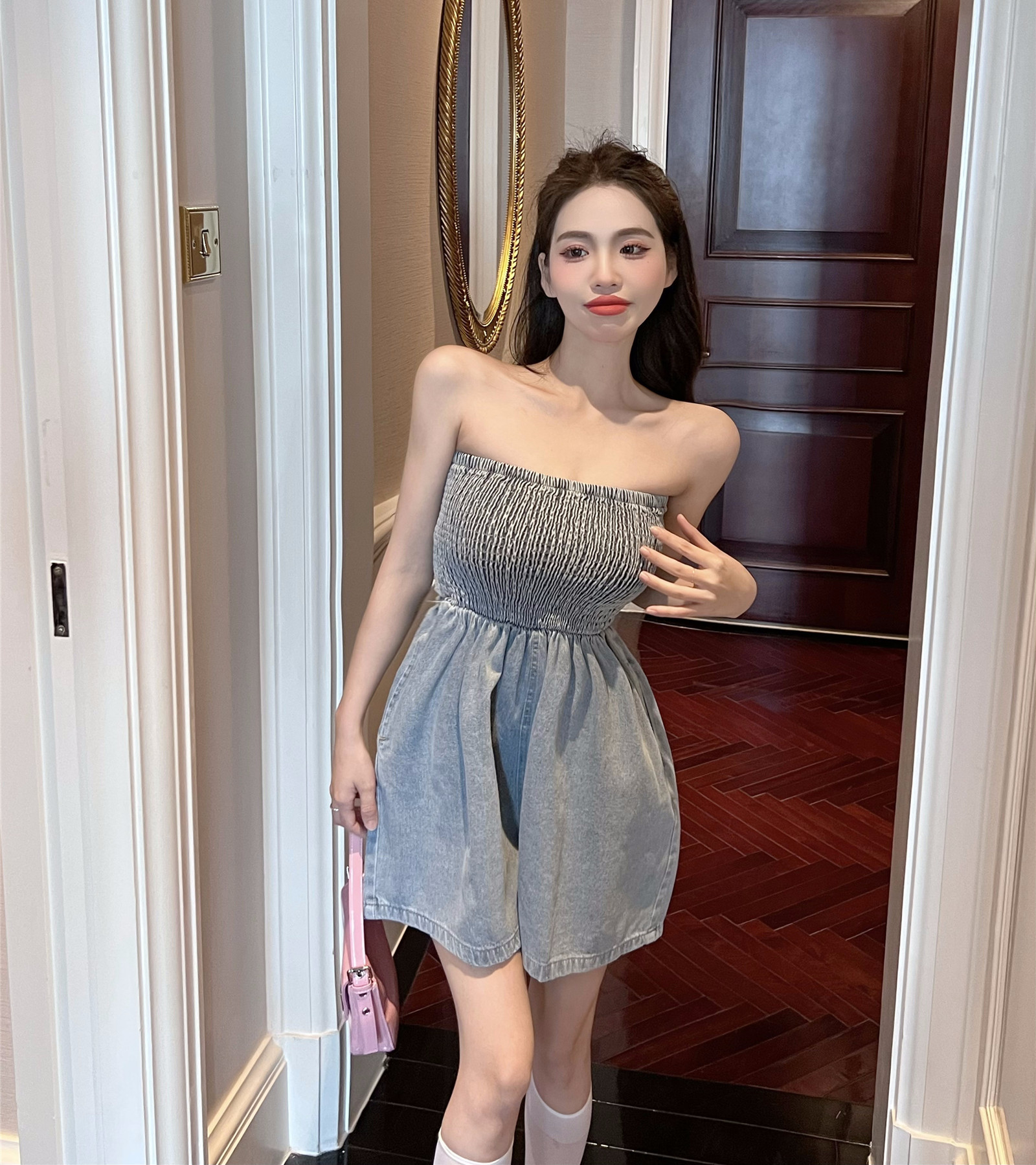 牛仔抹胸连体短裤图片