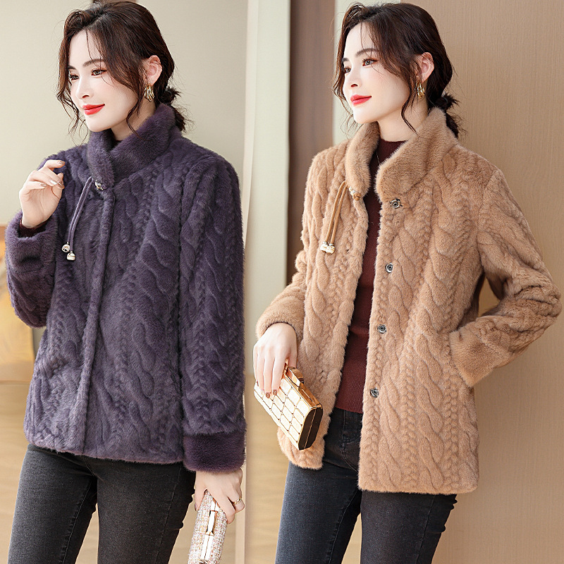 阔太太秋冬水貂绒外套女洋气2023新款中老年妈妈冬装皮毛一体大衣