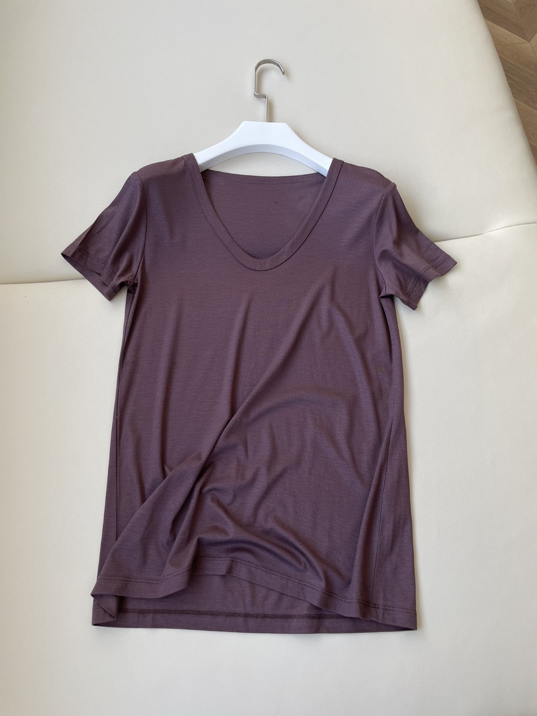 时尚22新款女装 时髦腔调 植物纤维原料 空调感解暑圆领短袖t恤