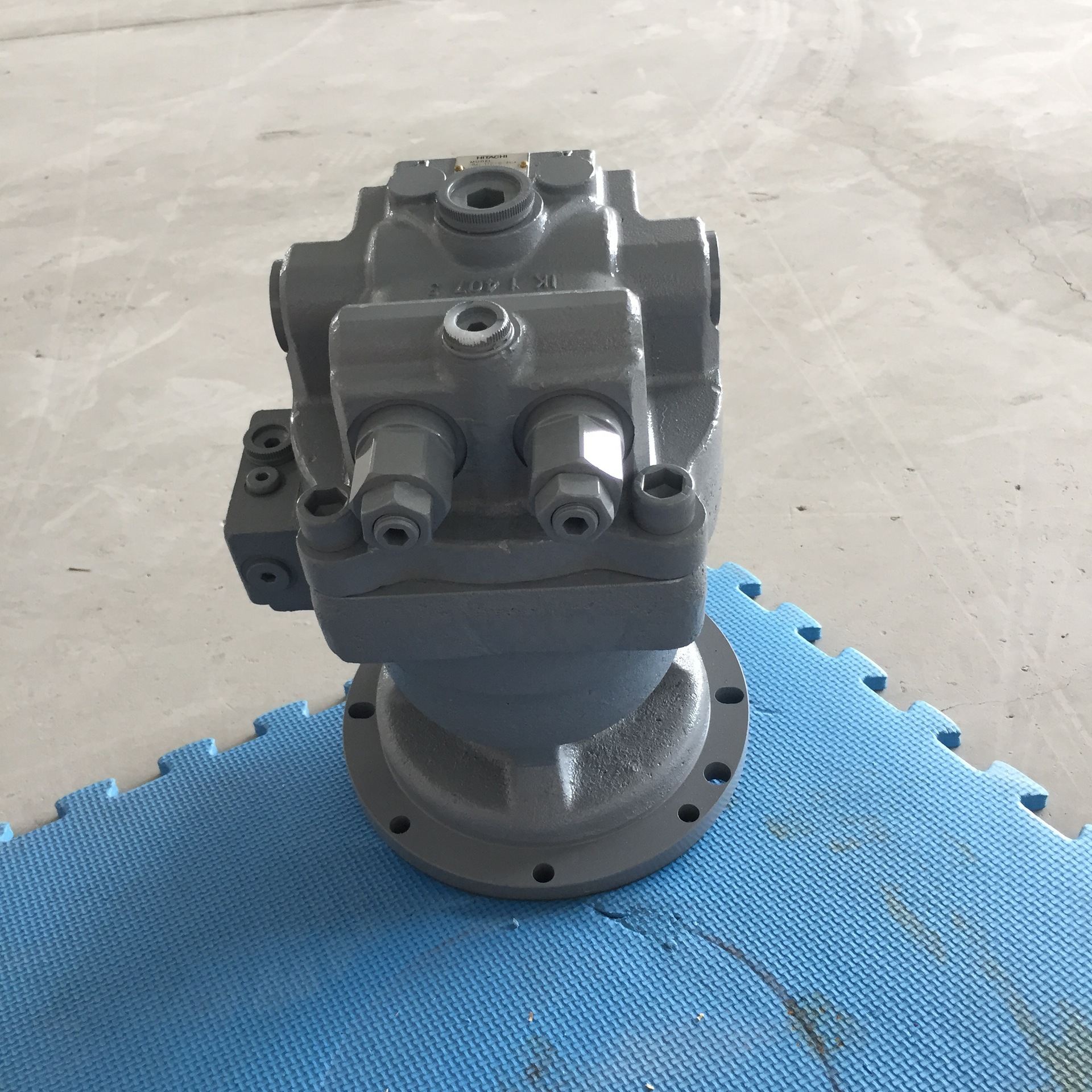 ex120-2挖掘机回转马达4334356 挖机ex100-3回转总成9111265