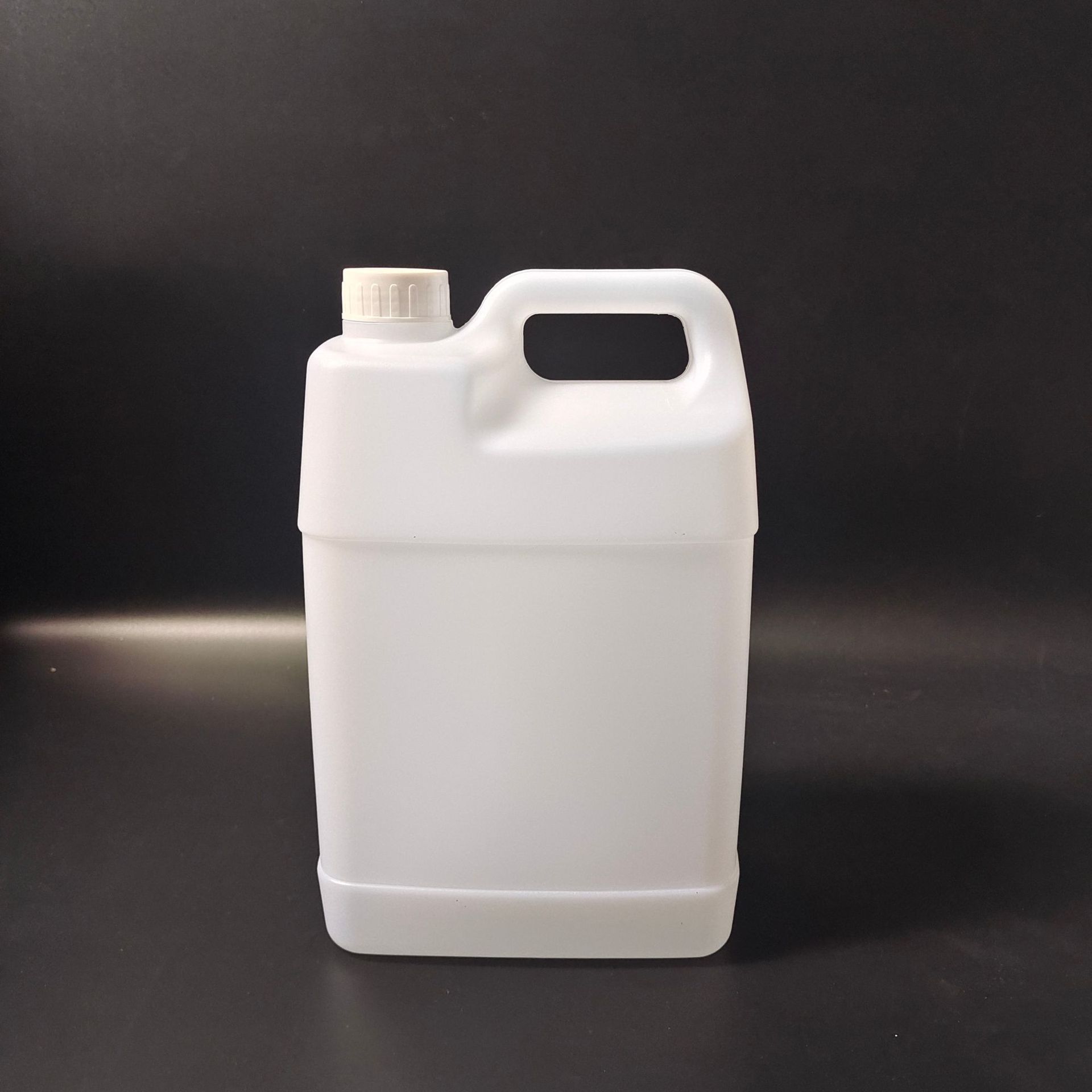 厂家批发5l塑料油瓶5升塑料酒桶5公斤方扁壶半透明奶白5kg方桶
