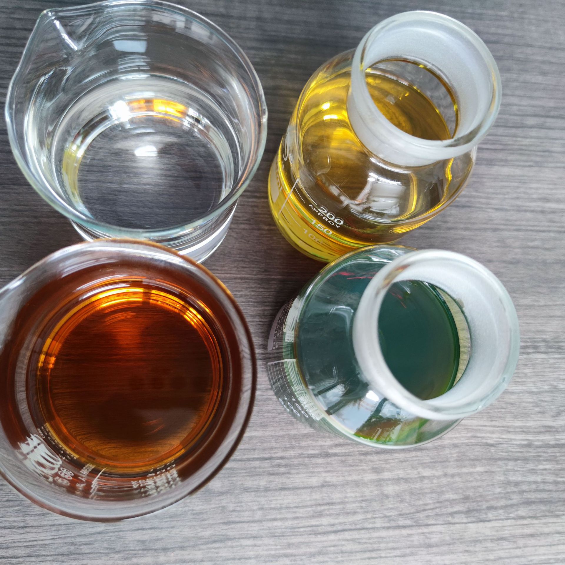 低价供应高品质环保芳烃油橡胶油芳烃含量高闪点高耐高温性好