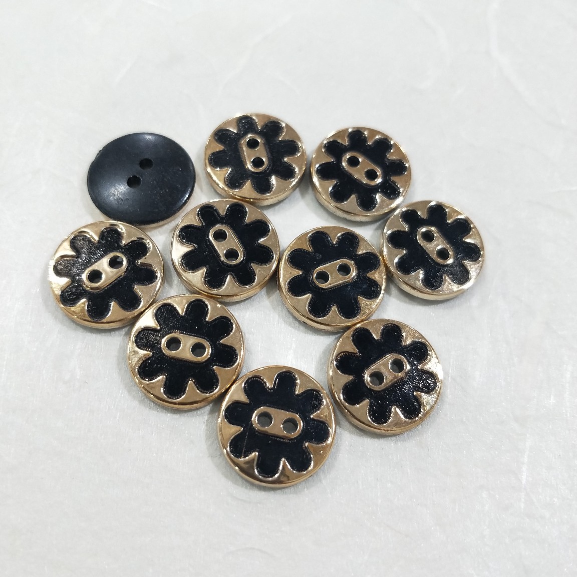 15mm电镀亚克力塑料纽扣新款中老年衬衫短袖外套门襟装饰二眼扣子