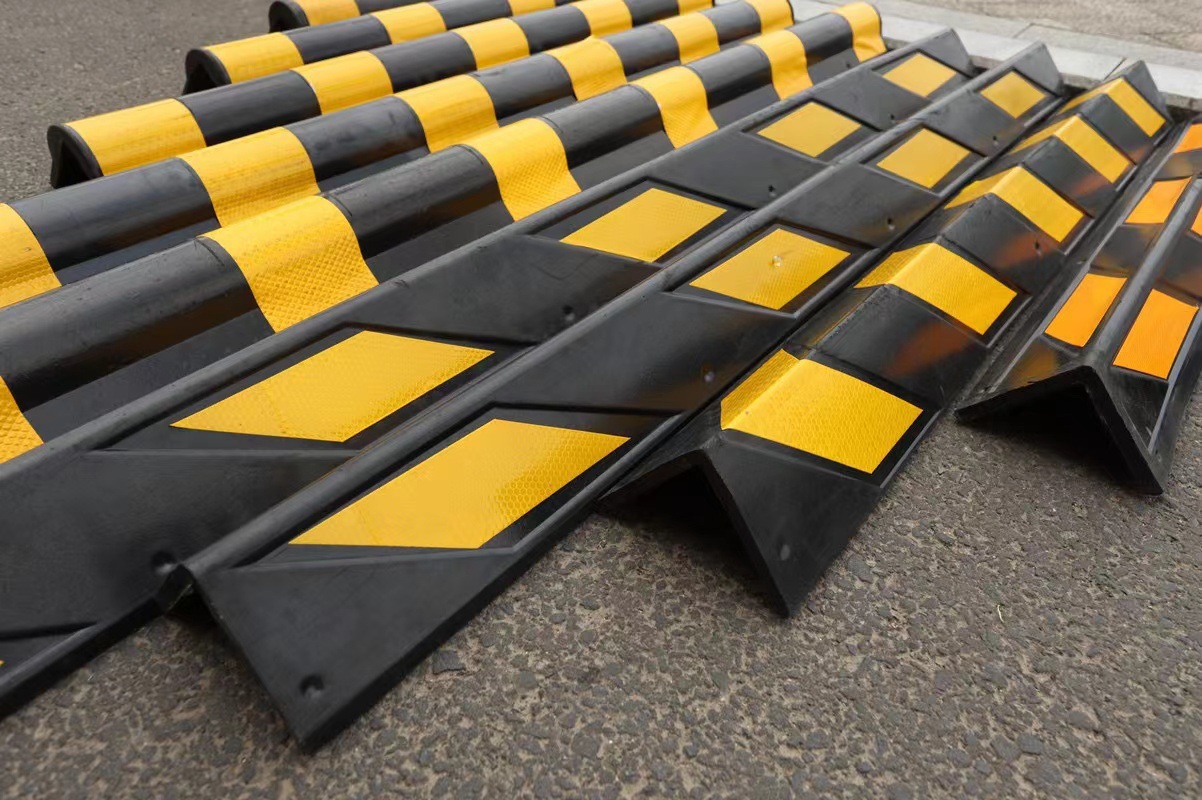 橡胶护角车库防撞条反光条墙角保护条护墙角车库护角条转角墙保护