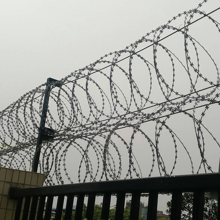昆明边境线刀片刺网 边界防疫隔离铁丝网批发-阿里巴巴