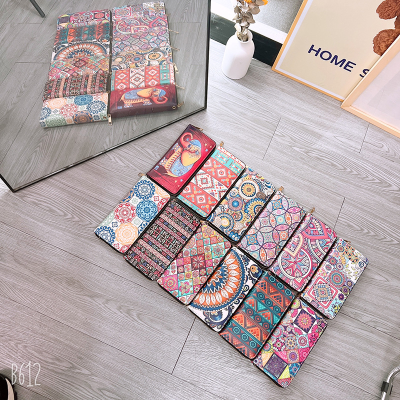 2023 New Four Seasons Ethnic Style Women's Wallet Vintage Clutch Exquisite Girls' Single Pull Bag Practical Bag for Women