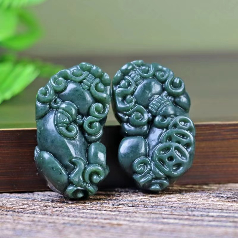 新疆和田青玉 貔貅吊坠 三钱满背貔貅挂件 男女情侣同款玉坠项链