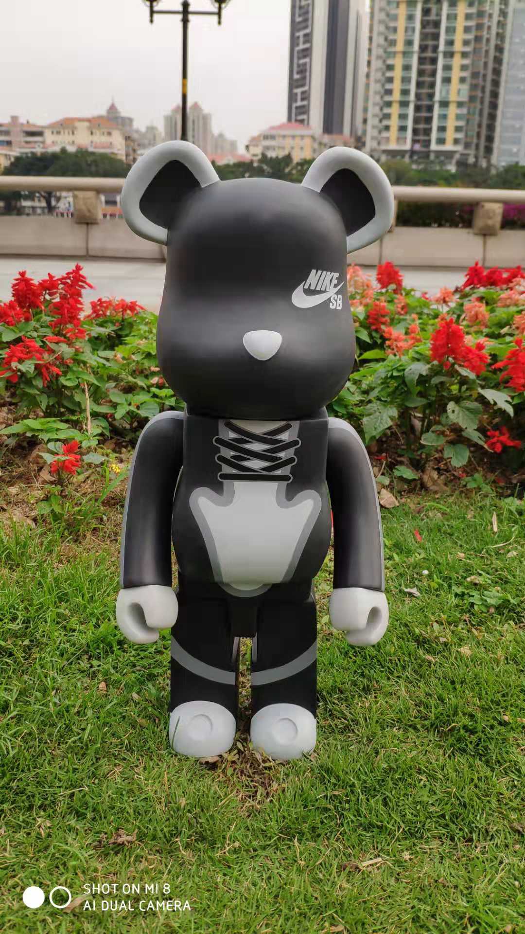 1000�arbrick 熊 潮流品牌耐克公仔手办模型摆件