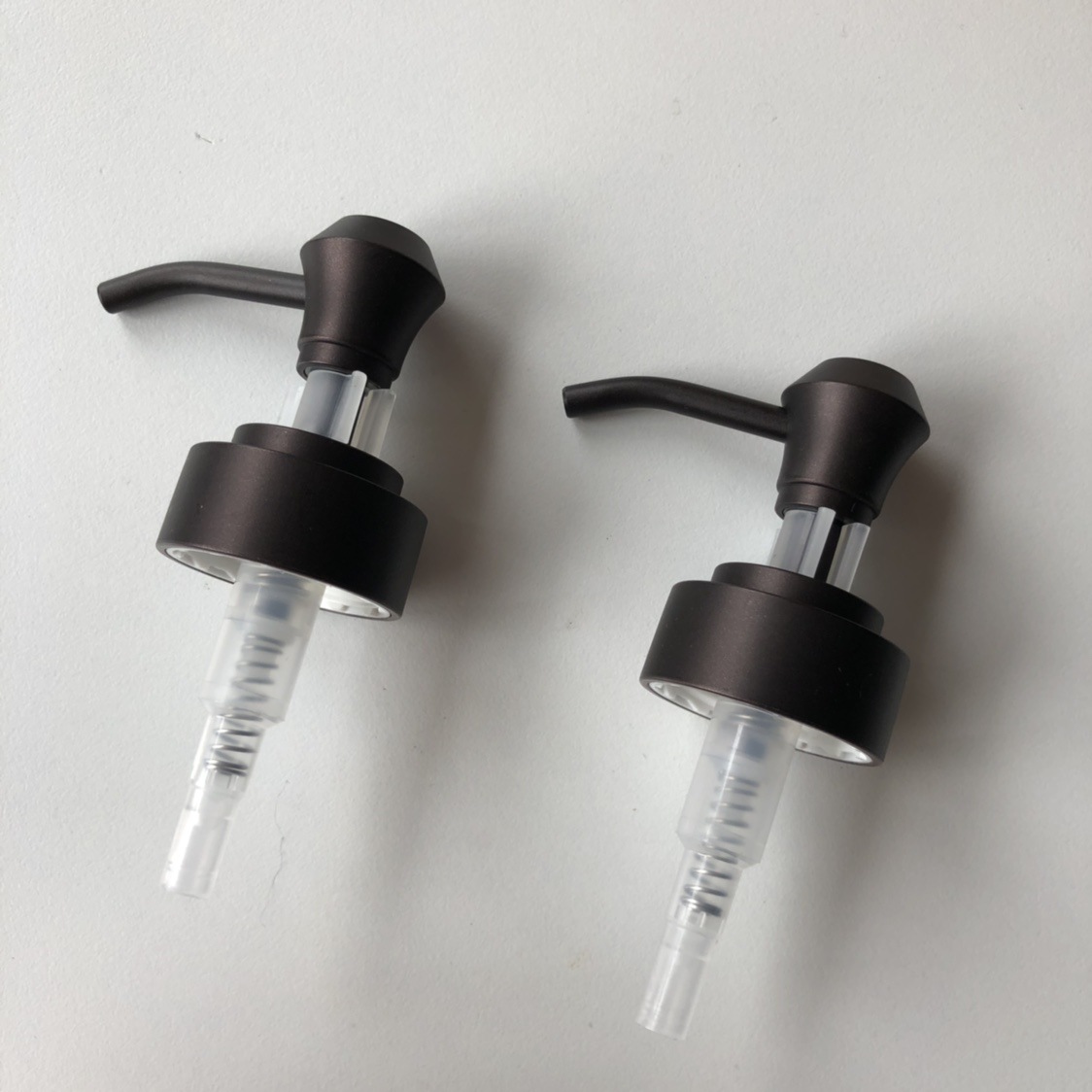 专业按压式乳液泵头钻石头,abs材质塑料电镀亮银乳液泵头-阿里巴巴