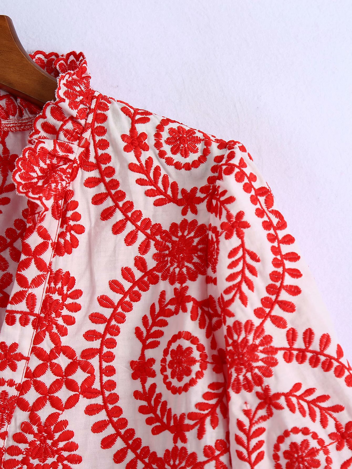 s,l,xs颜色红色上市年份/季节2021年秋季流行元素印花,拼接袖型常规袖