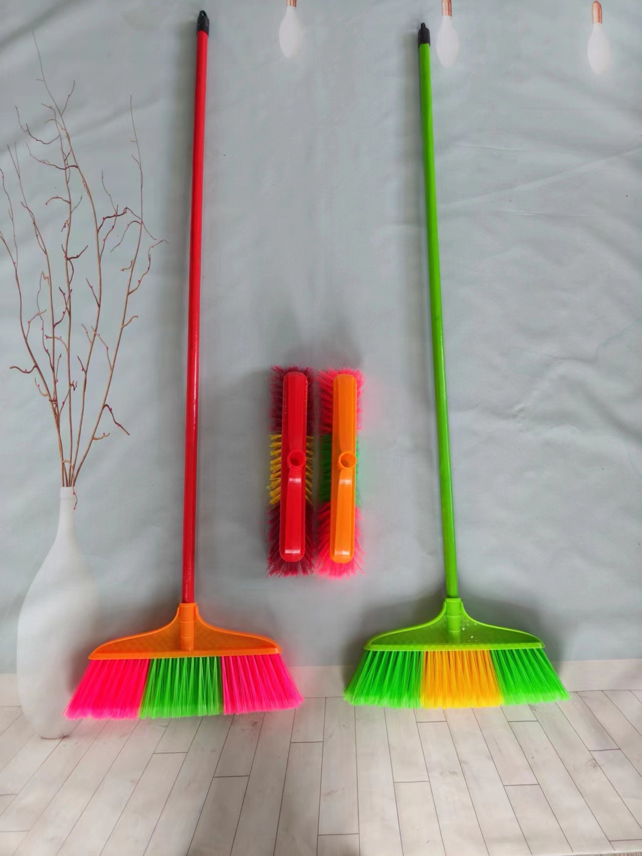 Factory Direct Sales Plastic Broom Head Household High Quality Durable Large Broom Outdoor Sanitation Cleaning Broom Wholesale