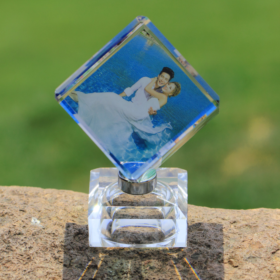 生日礼物送女朋友闺蜜水晶装饰摆件创意diy旋转照片结婚礼品