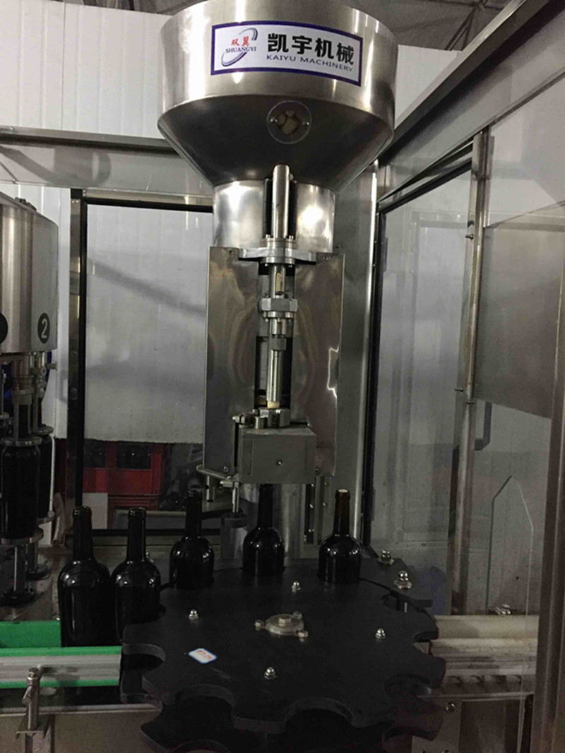葡萄酒红酒灌装机全自动灌装机械生产线