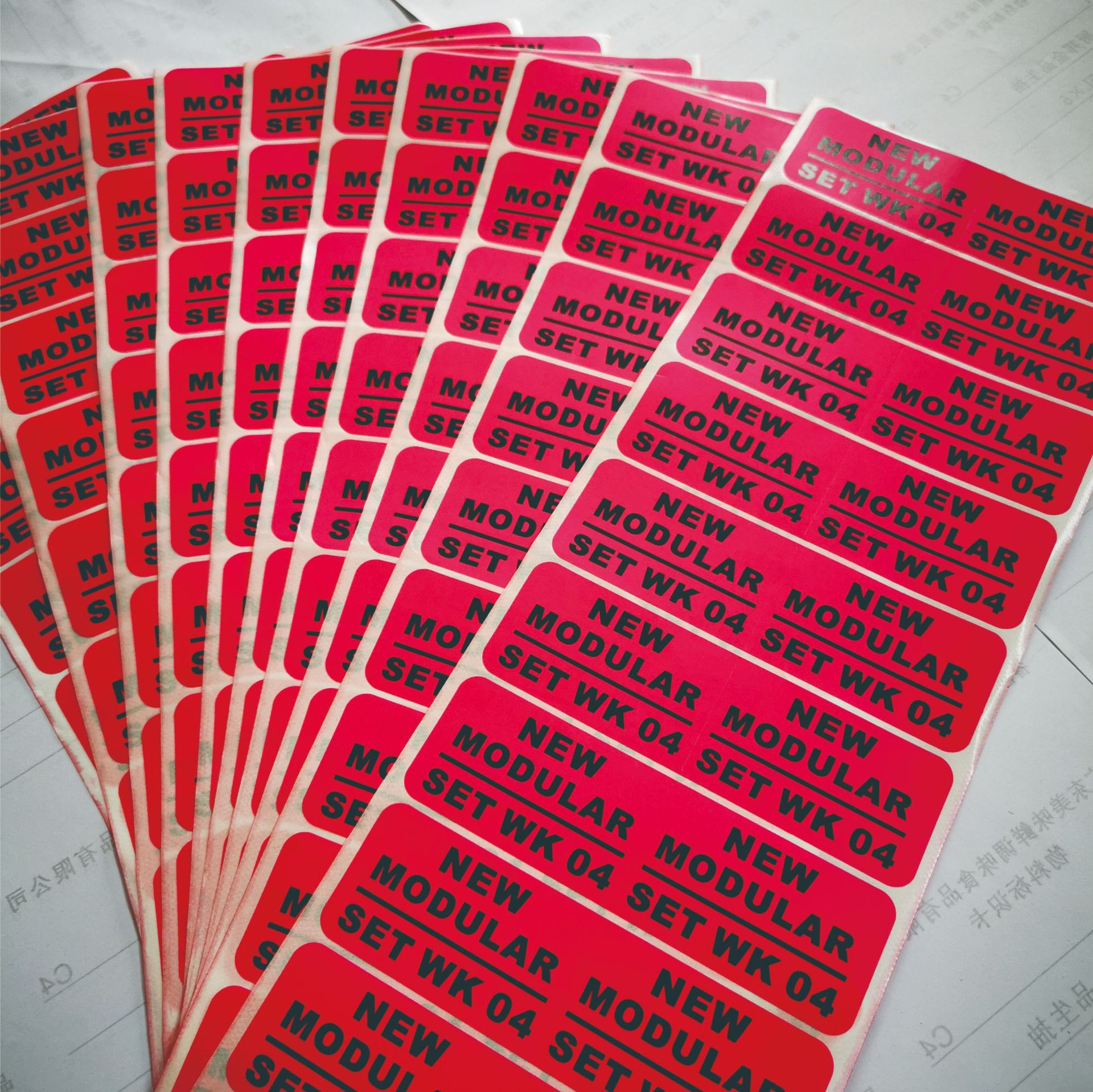 不干胶印刷外箱运输三层贴纸透明贴荧光色标贴光亚银龙制定