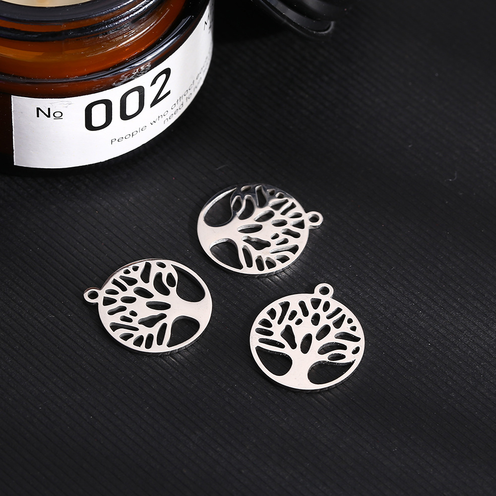 DIY Hollow Lucky Tree Necklace Pendant Simple Cold Style Pendant Does Not Fade round Plate Pendant Factory Wholesale