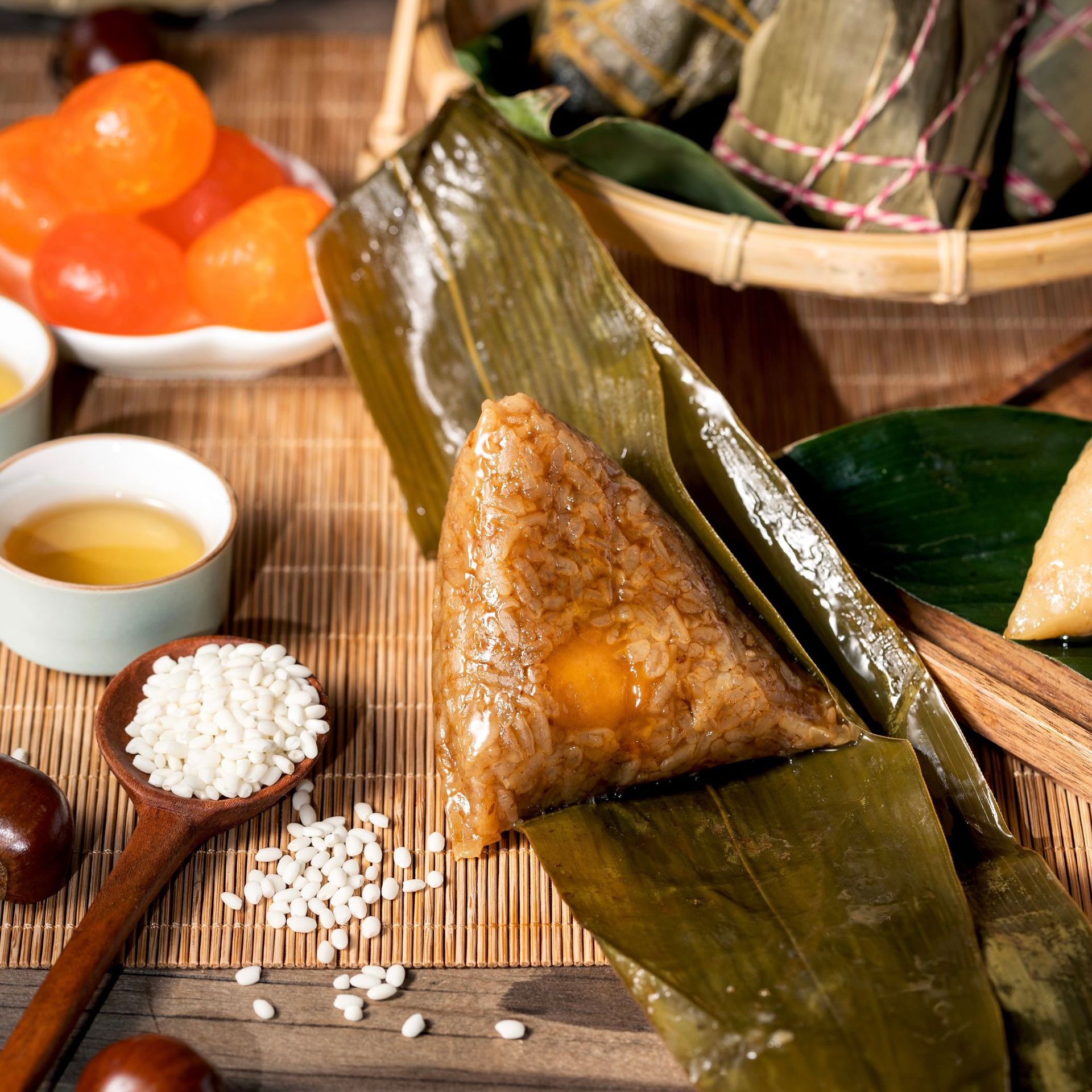 粽子蛋黄鲜肉粽大肉粽鲜肉板栗肉现做现发手工批发散装100g/个