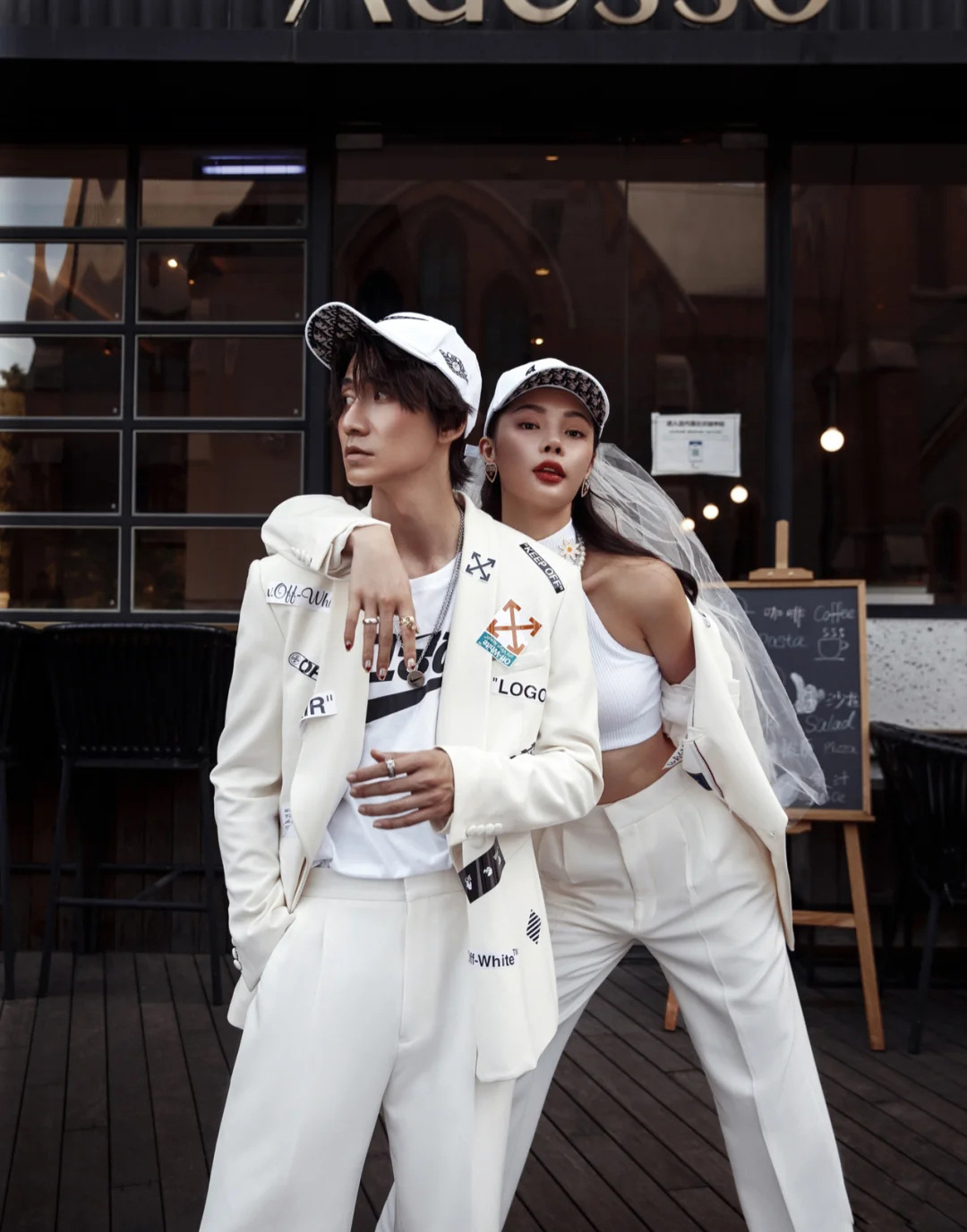 影楼展会新款婚纱照旅拍主题情侣装时尚小清新潮拍结婚照西装便服