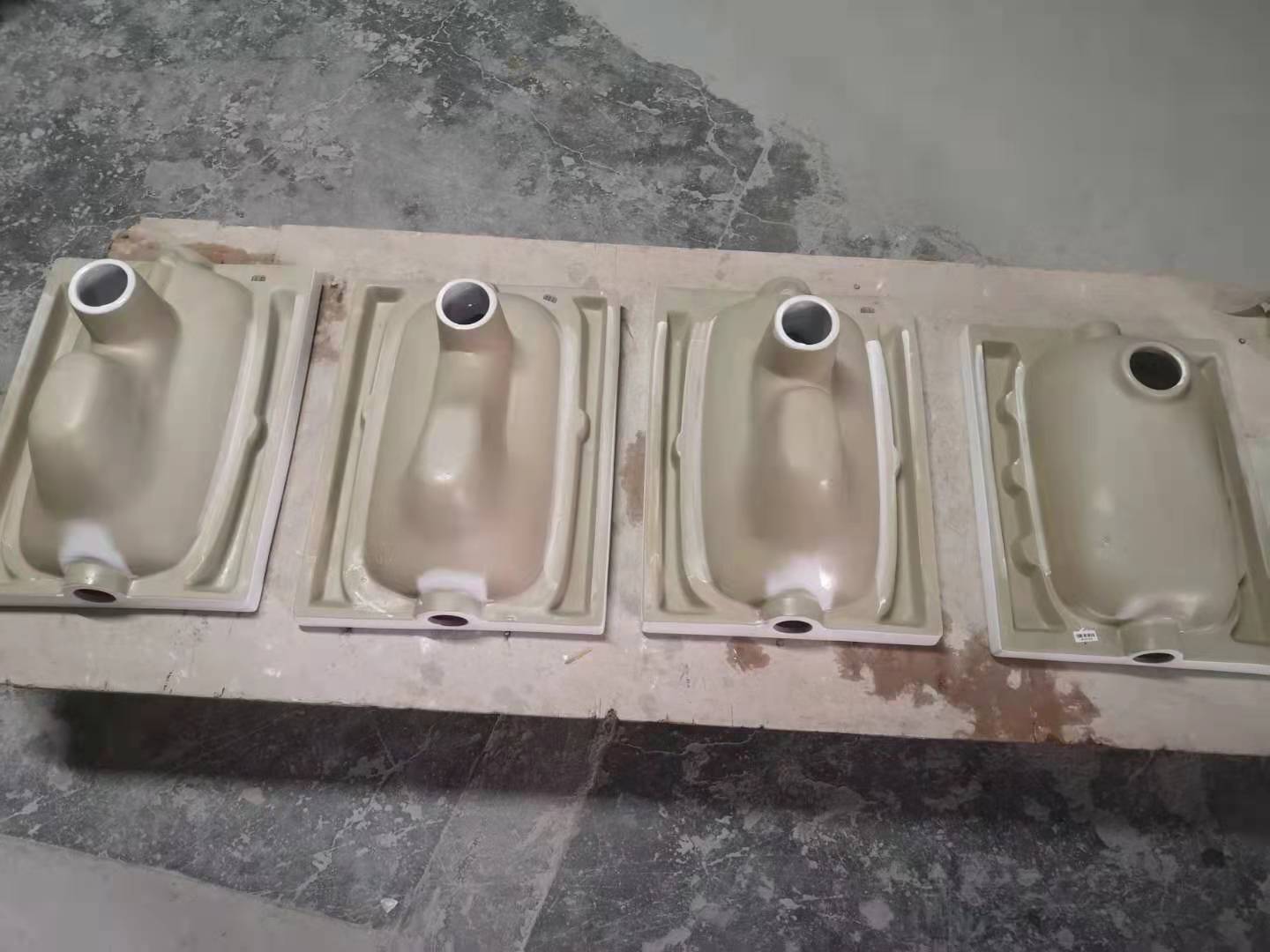 高平整无存水弯陶瓷蹲便器瓷蹲式大便器卫生间蹲坑便池厂家直供