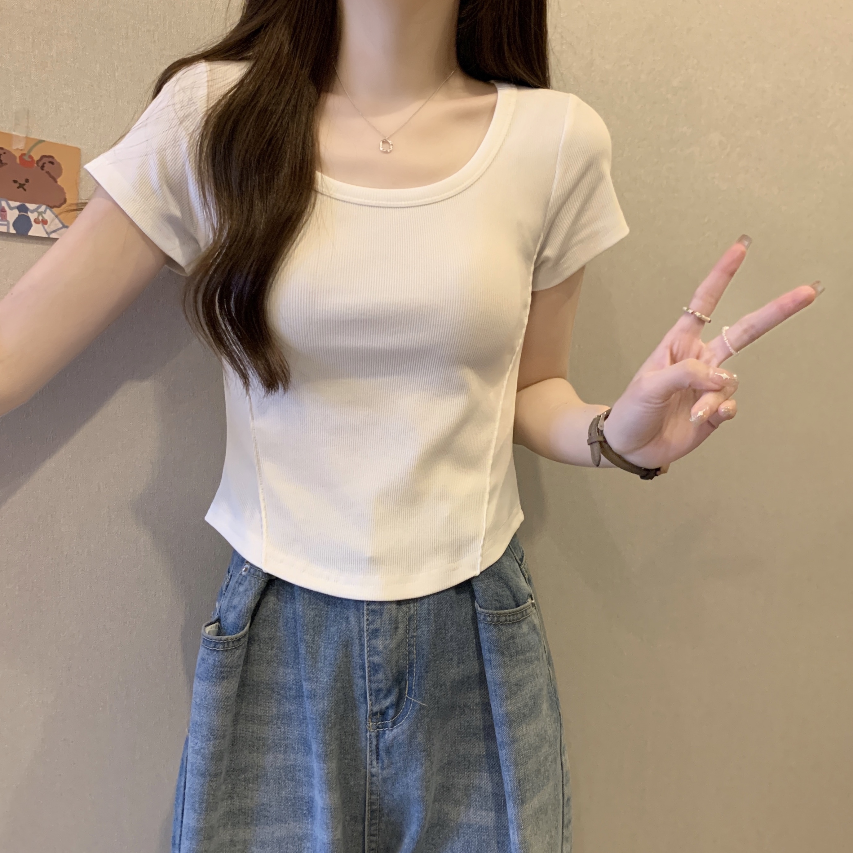 短袖t恤女2024新款夏装鱼骨线设计感超好看微胖显瘦正肩上衣-阿里巴巴