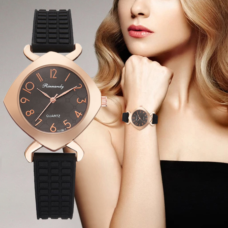 2023 New Women Silicone Quartz Watch Square Shell round Dial Female Student Silicone Band Watch Retail Wholesale Can Be Fixed