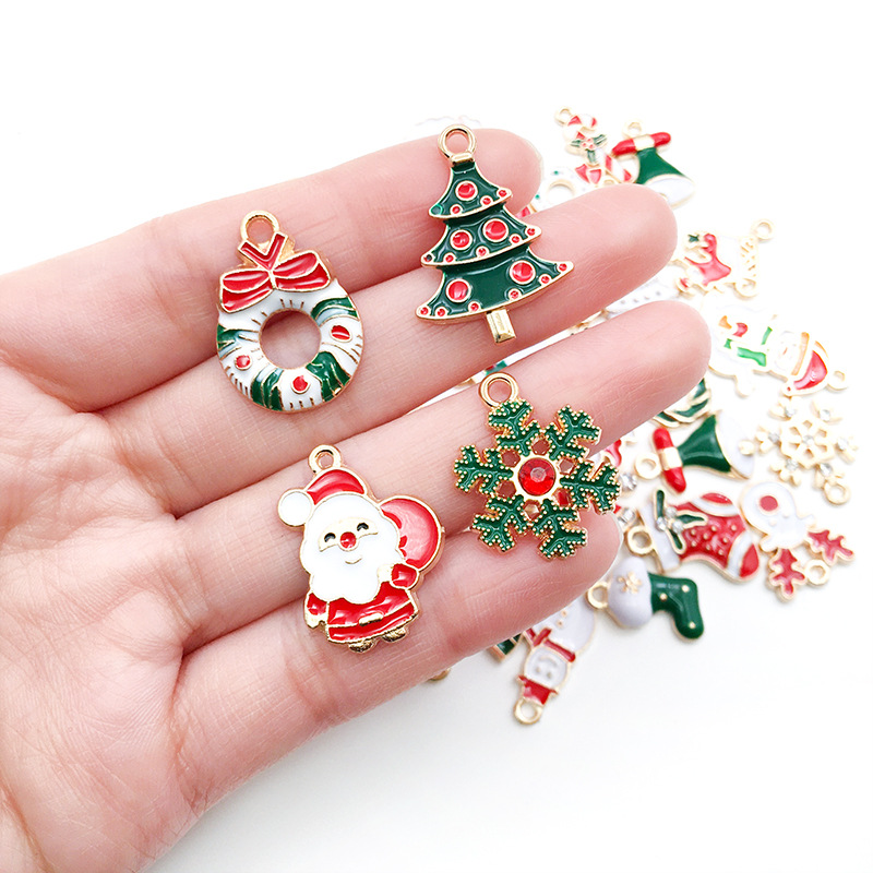 Mixed 100 Christmas Dripping Oil Alloy DIY Ornament Accessories Santa Snowman Bell Elk Bracelet Pendant