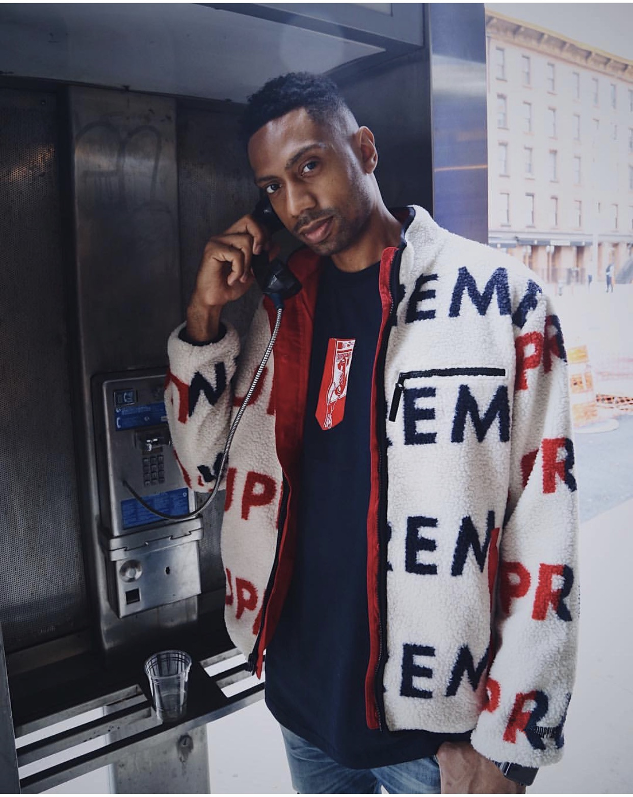 supreme 18fw reversible logo弹幕摇粒绒双面穿夹克男女外套卫衣