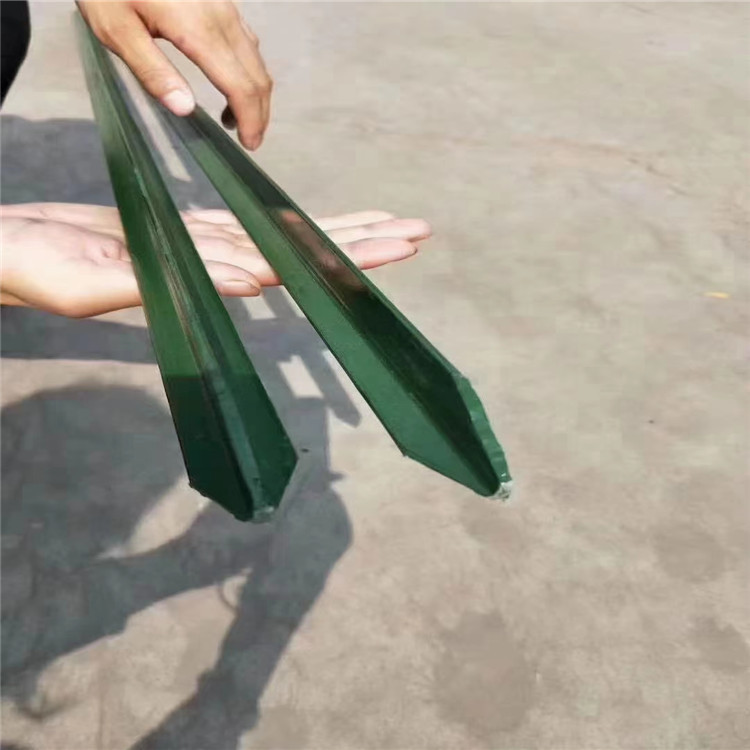 供应养殖专用铸铁立柱 三角形尖头立柱 y型实心立柱批发