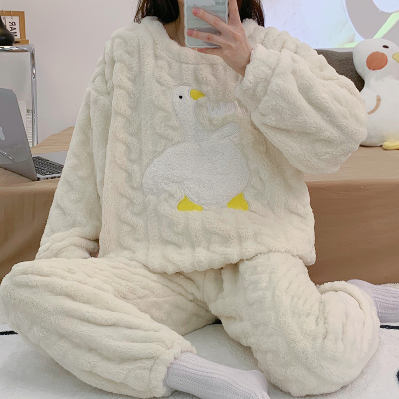 长毛绒睡衣女冬季甜美可爱卡通长袖长裤两件套学生家居服可外穿