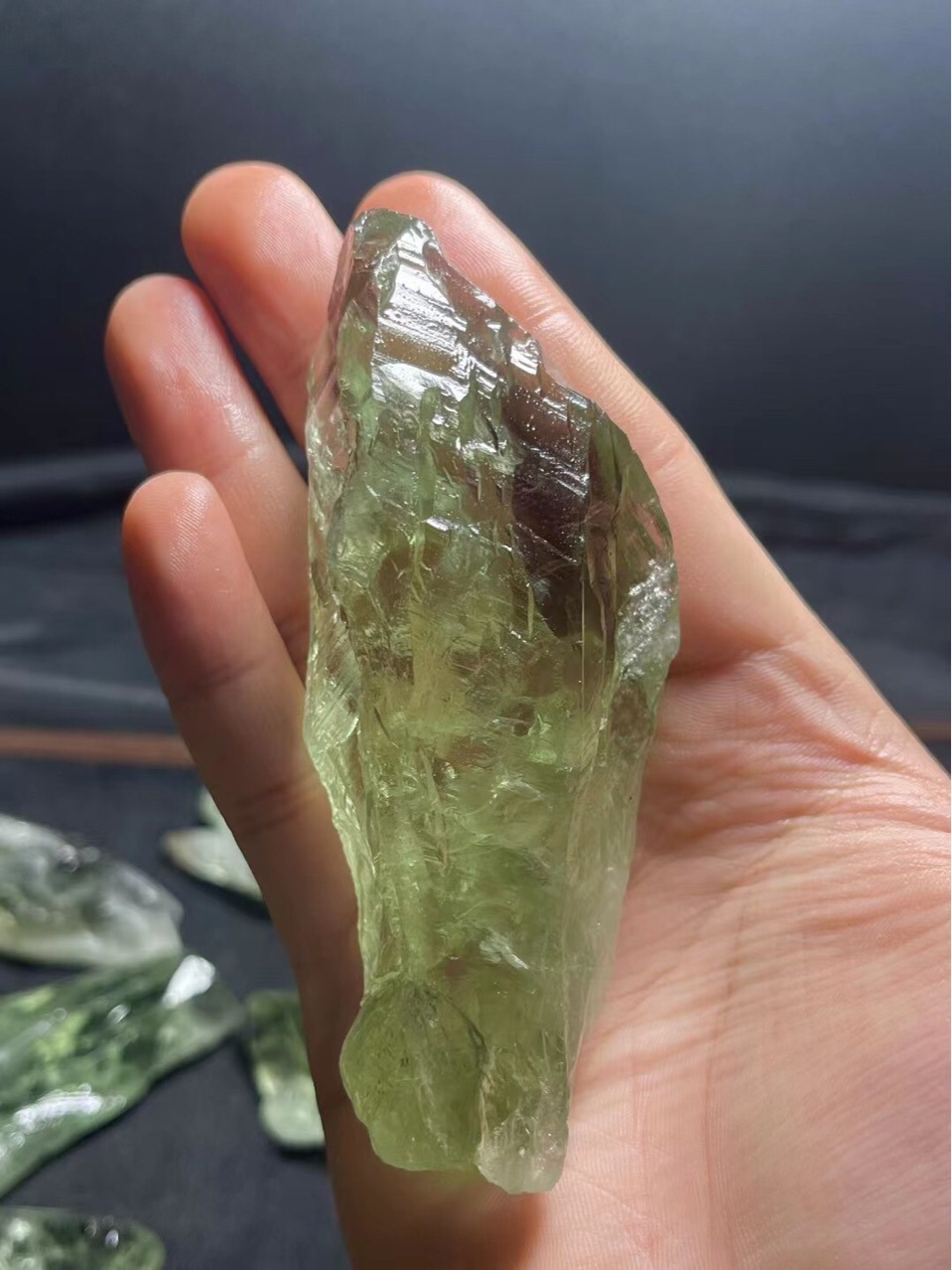 绿水晶骨干水晶原石摆件权杖水晶矿石标本科普手把件