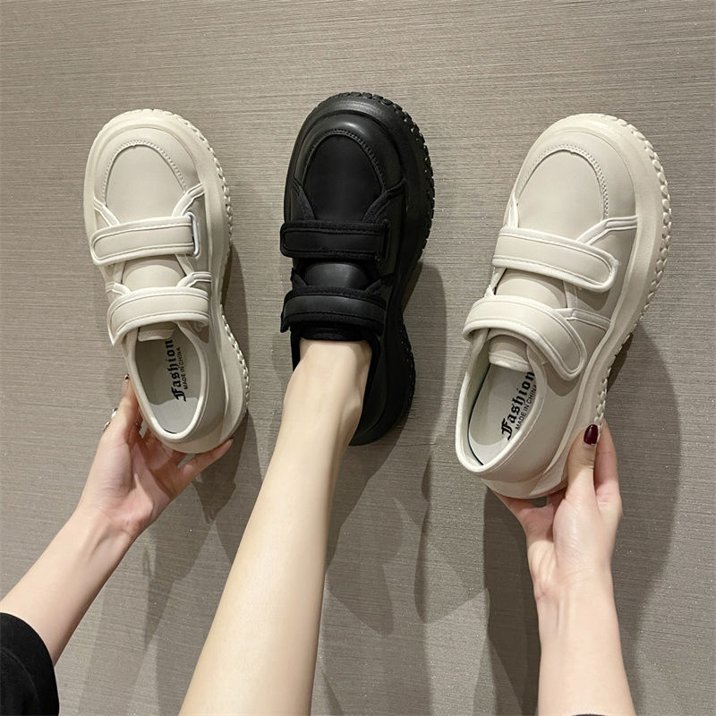 休闲鞋女年新款春秋季单鞋女时尚百搭魔术贴面包鞋网红鞋子女