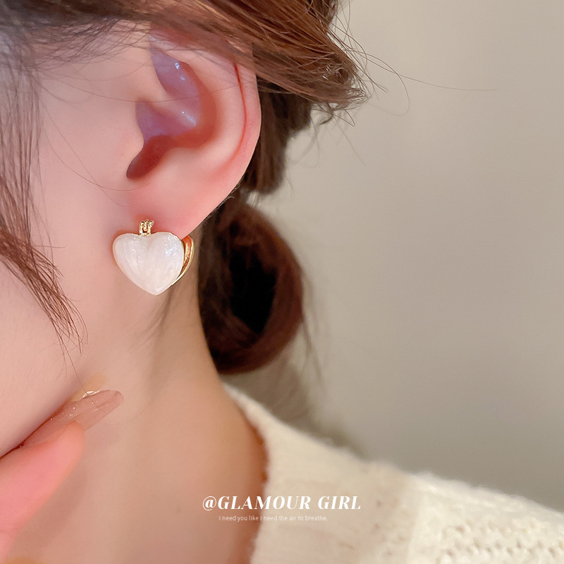 Korean Drop Oil Small Heart Ear Clip Special-Interest Design Ins Style Earrings Stylish Simple and Versatile Earrings Wholesale for Women