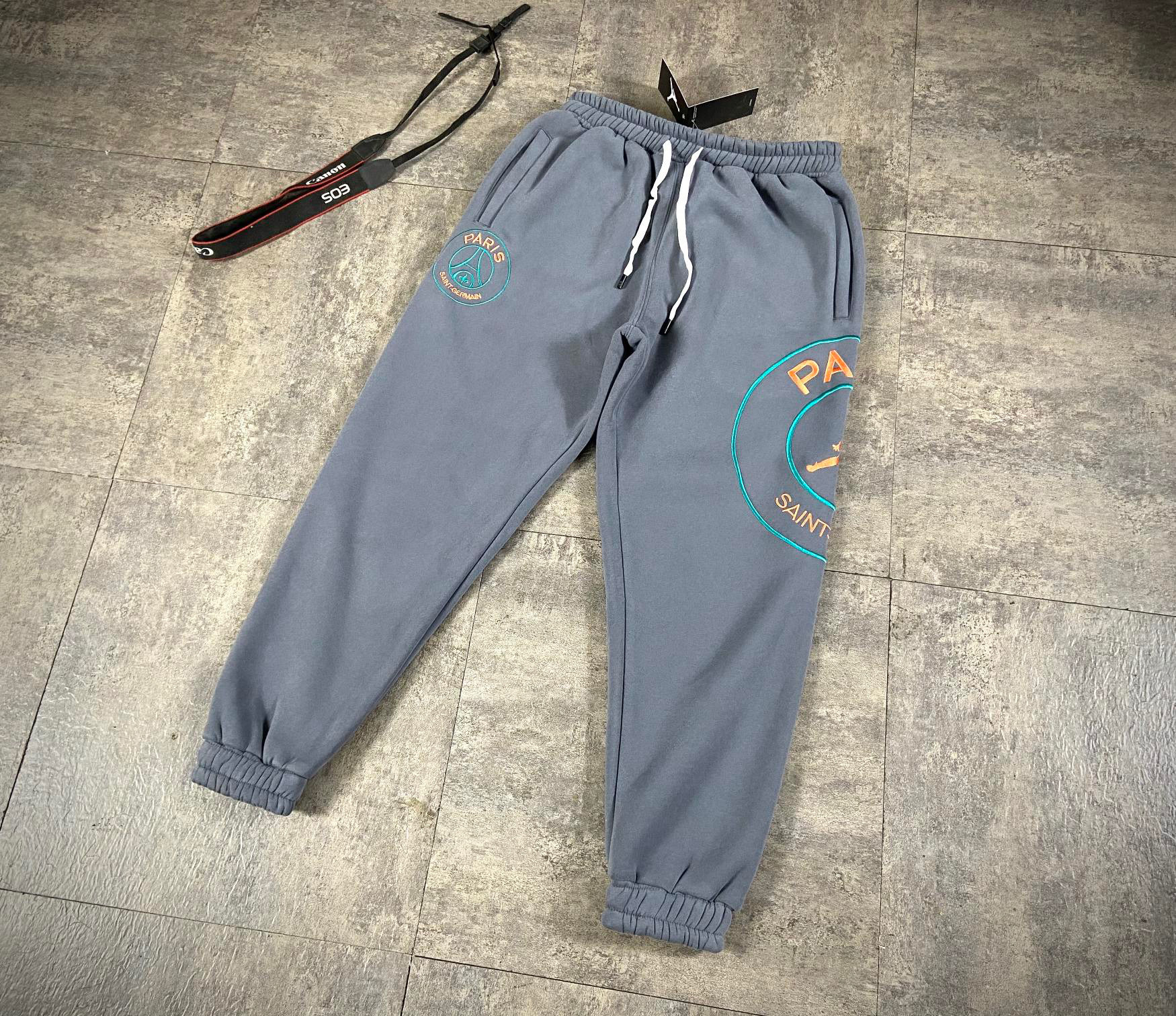 aj/乔丹冬季新款大巴黎联名重工刺绣加绒卫裤!情侣款!