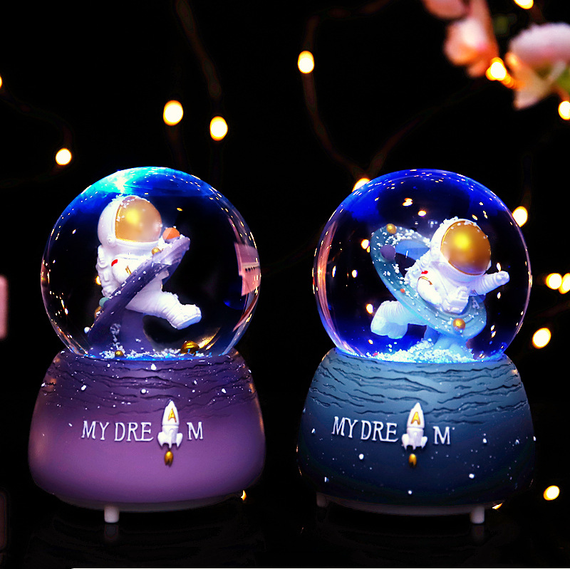 Snow Glowing Music Box Space Spaceman Astronaut Crystal Ball Music Box Table Decorative Ornament Gift