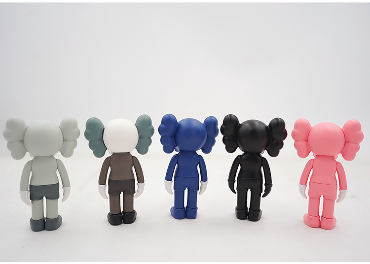 小号站姿xx眼公仔汽车摆件ins潮流行车内装饰可爱创意内饰品