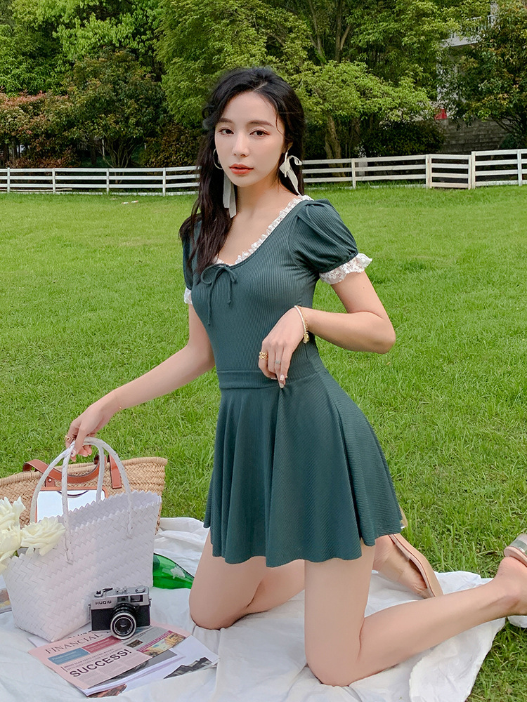 韩版新款夏季泳衣女款蕾丝边大领口蝴蝶结显瘦保守分体式裙沙滩服