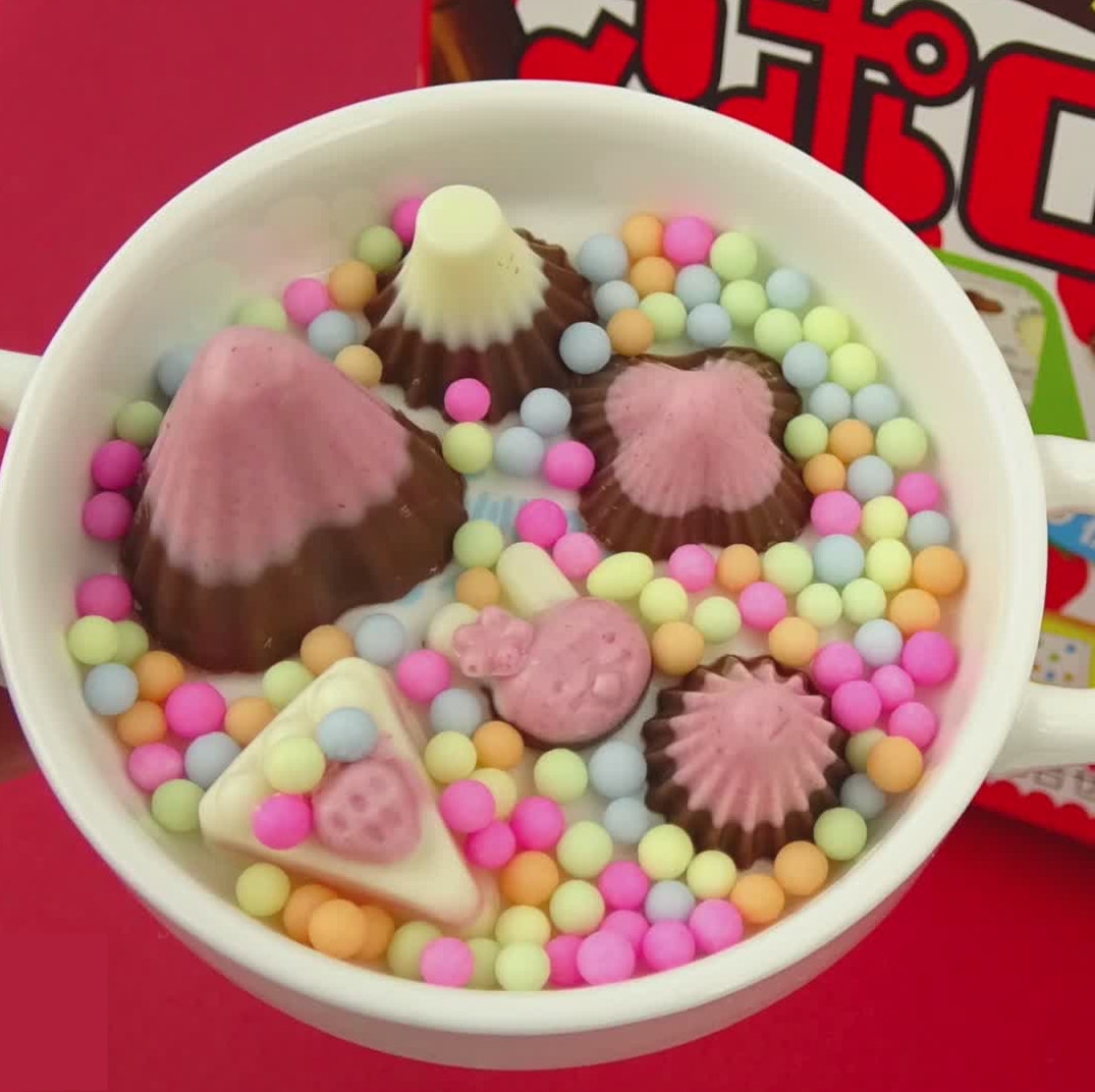 日本食玩明治meiji巧克力太空船太空舱蘑菇山diy手工可食糖果零食