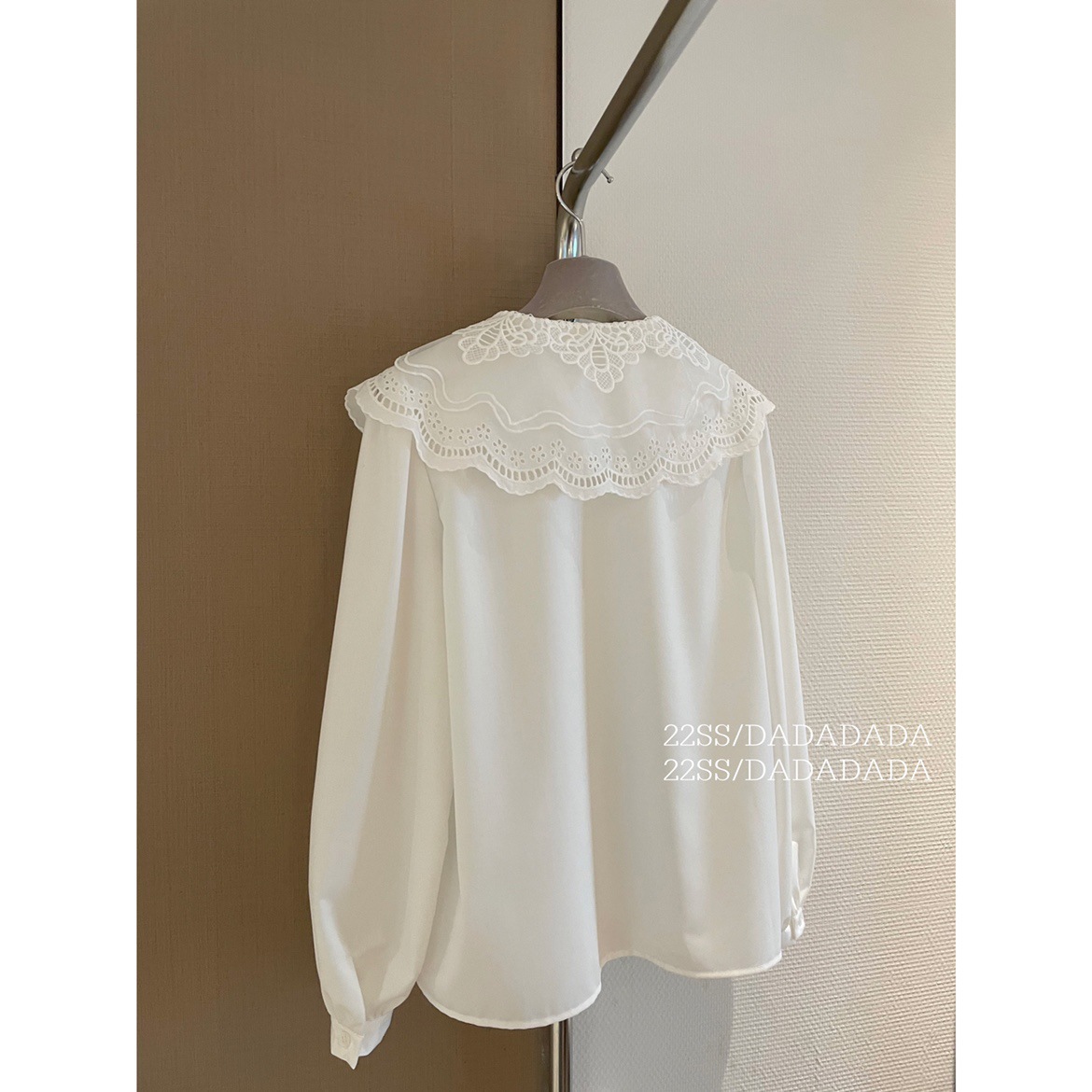 White Doll Collar Shirt for Women 2023 Spring and Autumn New French Style Design Niche Shirt Crocheted Lace Collar Top