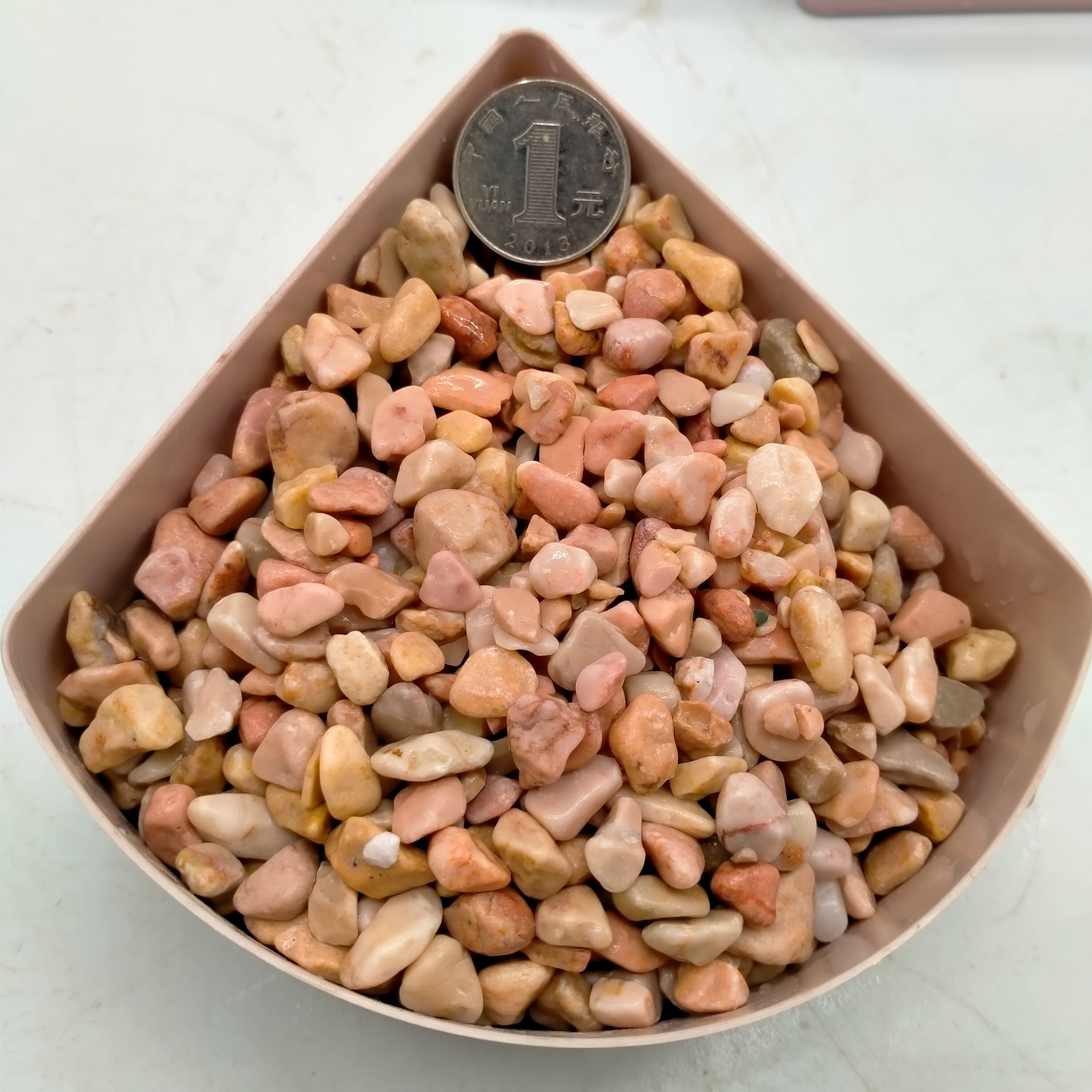 厂家供应 彩色石子 机制水磨石子 水洗石 洗米石 透水地坪露骨料