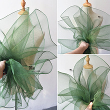 草绿色硬纱欧根纱面料创意肌理造型婚庆装饰透明网纱服装设计布料
