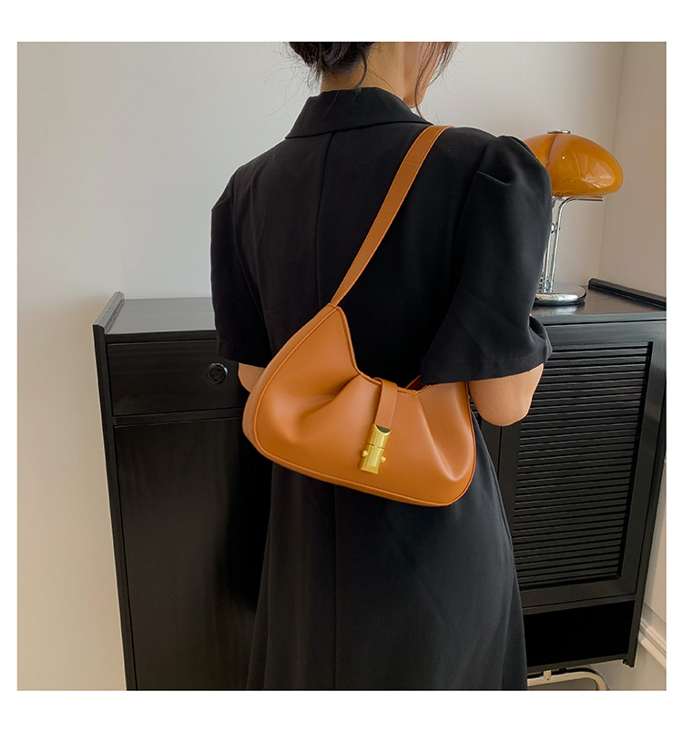 Pleated Cloud Underarm Small Square Bag Baguette Bag 2023 New Shoulder Handbag High Texture Commuter's All-Matching Women's Bag