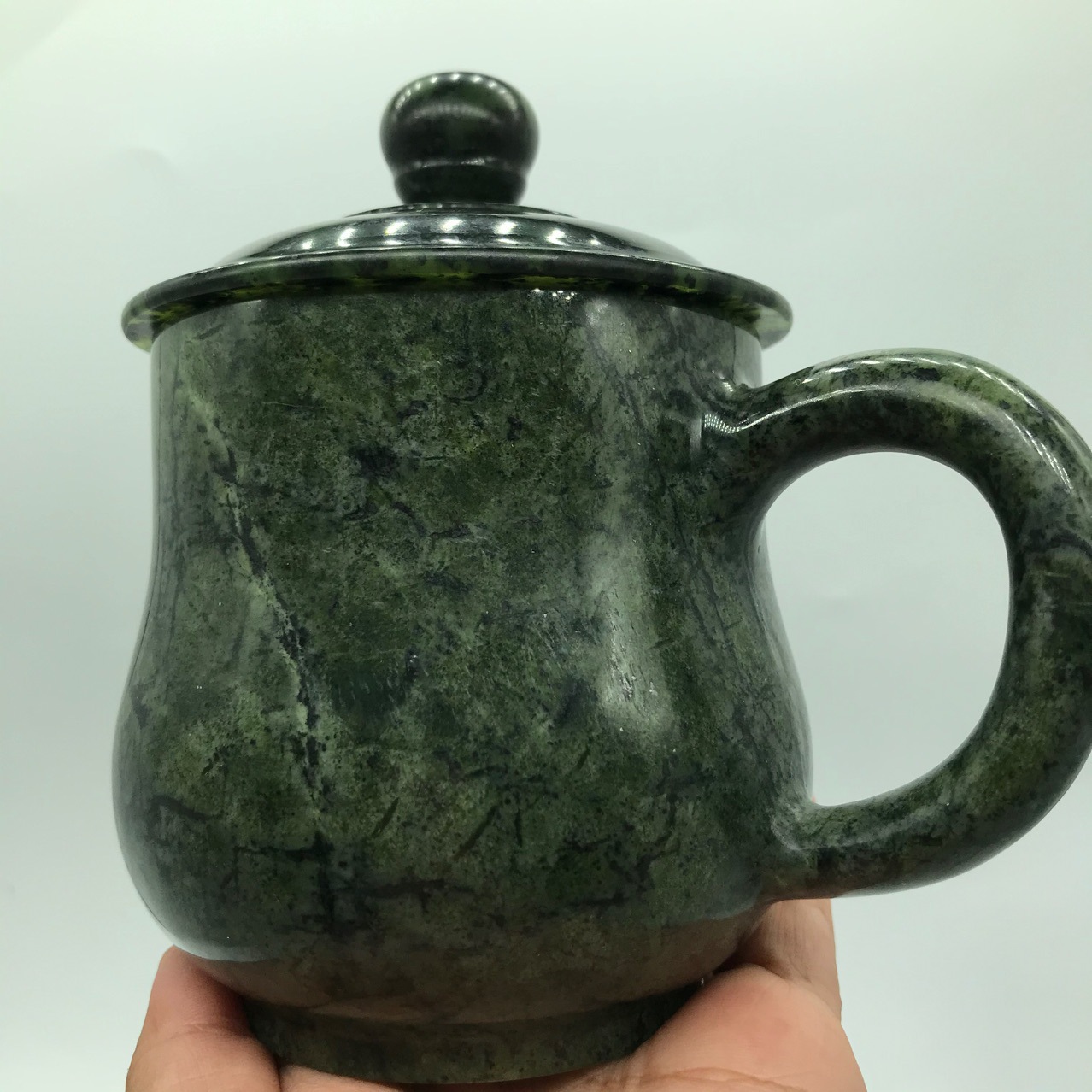 祁连玉蛇纹石玉药王石橄榄绿陨石墨玉藏玉竹节杯夜光杯酒具茶具