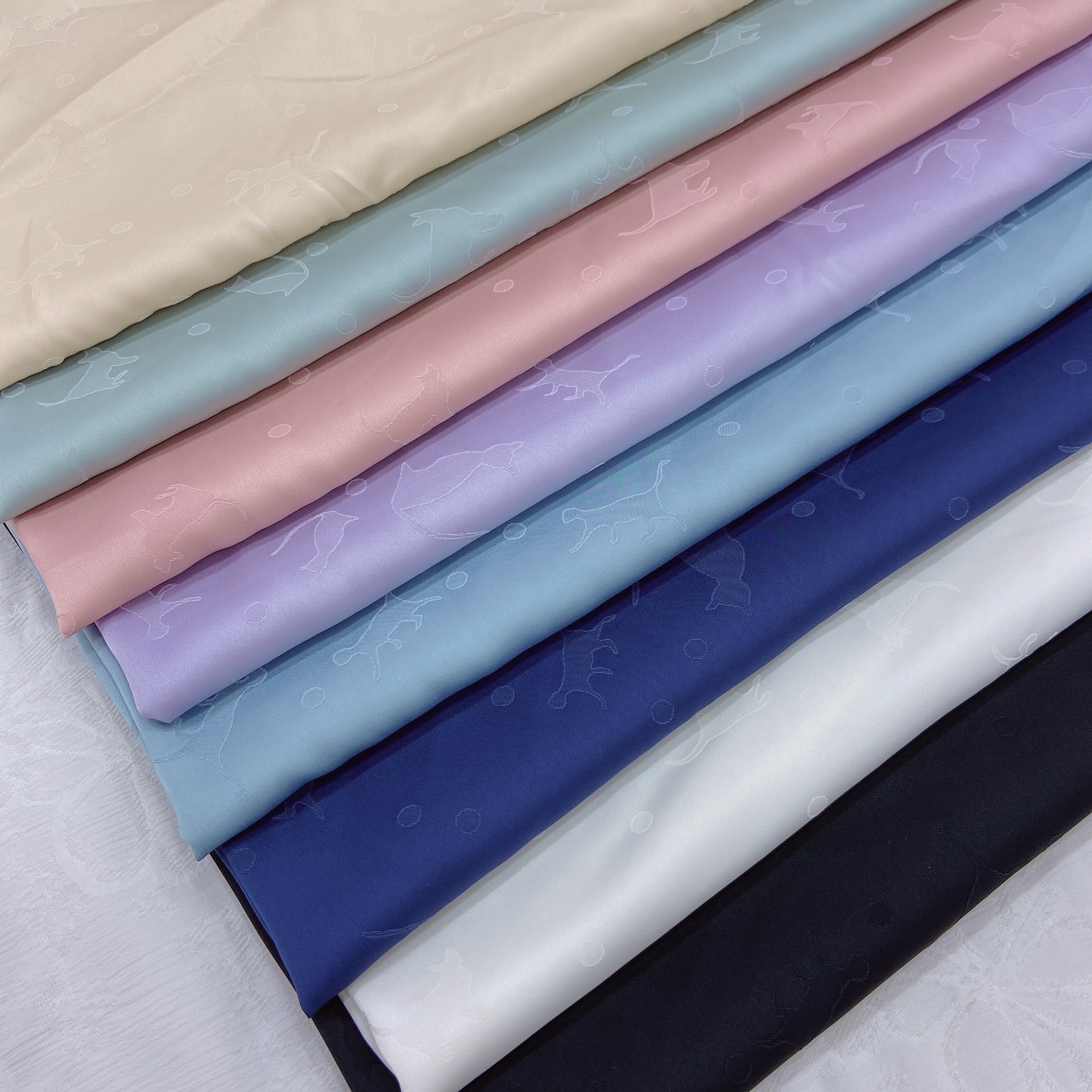 哑光清新暗纹缎面提花柔软舒适时尚女装衬衫休闲裤家居服面料现货