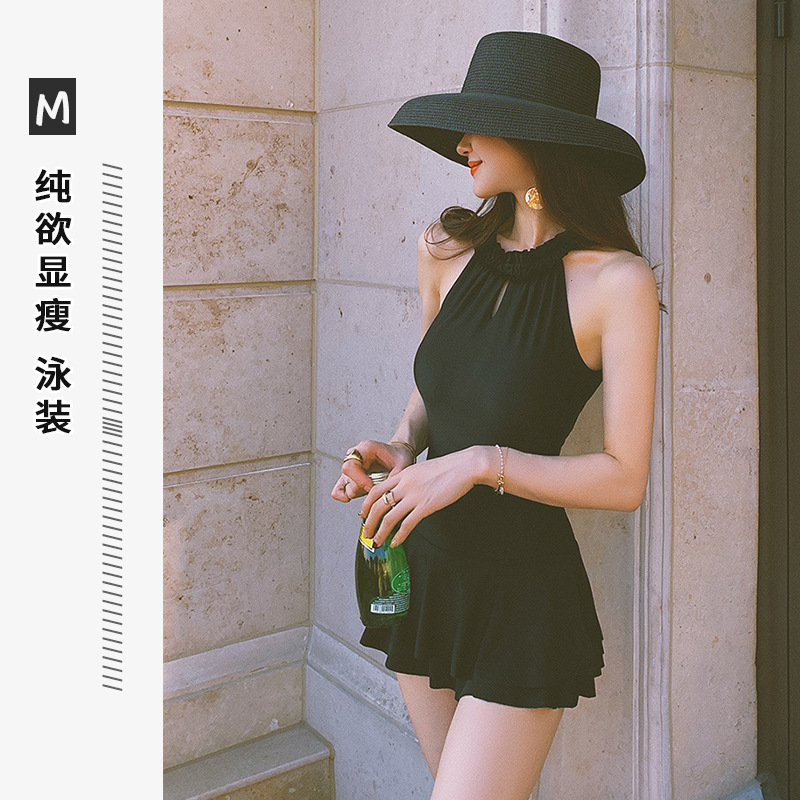 泳衣女2024新款连体保守遮肚显瘦高级感ins纯色露背温泉度假泳装