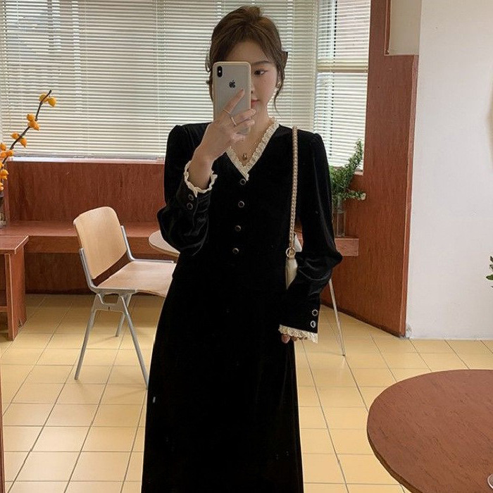 春装女2025新款法式复古丝绒长袖连衣裙子小个子香风赫本风小黑裙