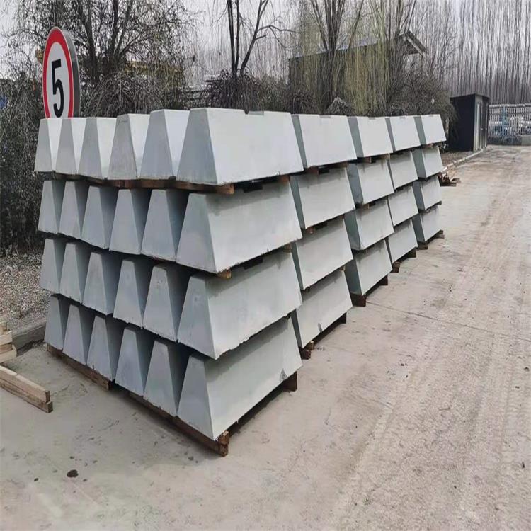 定制30kg铁路新ii型混凝土轨枕 38kg钢筋砼枕小半径曲线混凝土枕